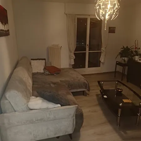 Schoene Mit Grosse Terasse Apartment